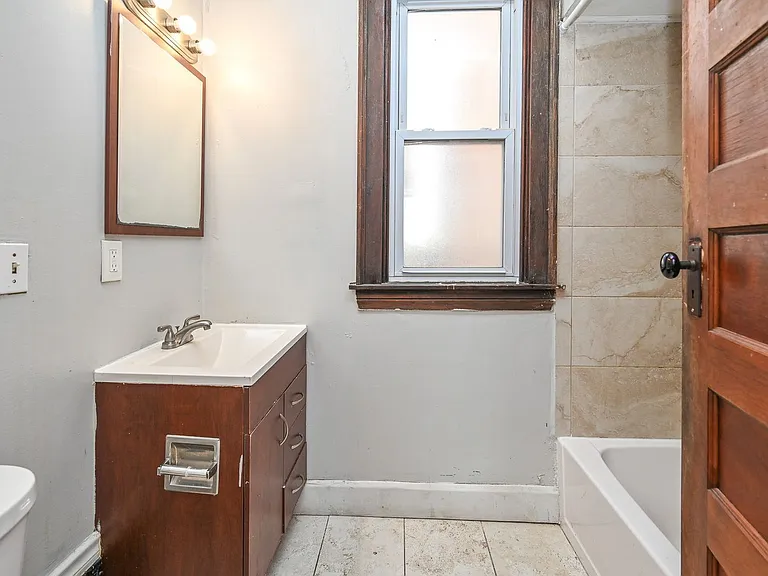 2125 W Clifton Ave #B — Photo 12