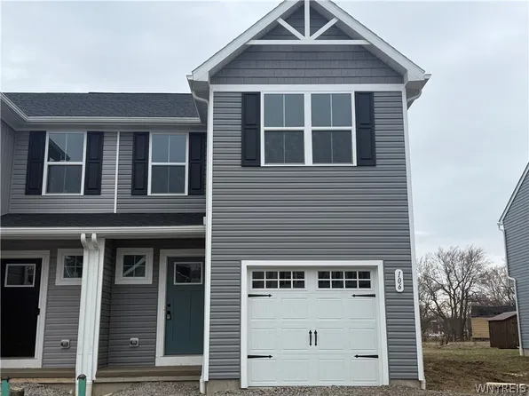 106 South Dr, Buffalo, NY 14218