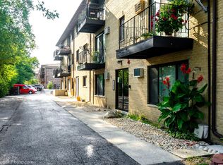 9814 Sayre Ave APT 103, Chicago Ridge, IL 60415