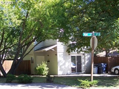 1150 E 24th Ave, Eugene, OR, 97403