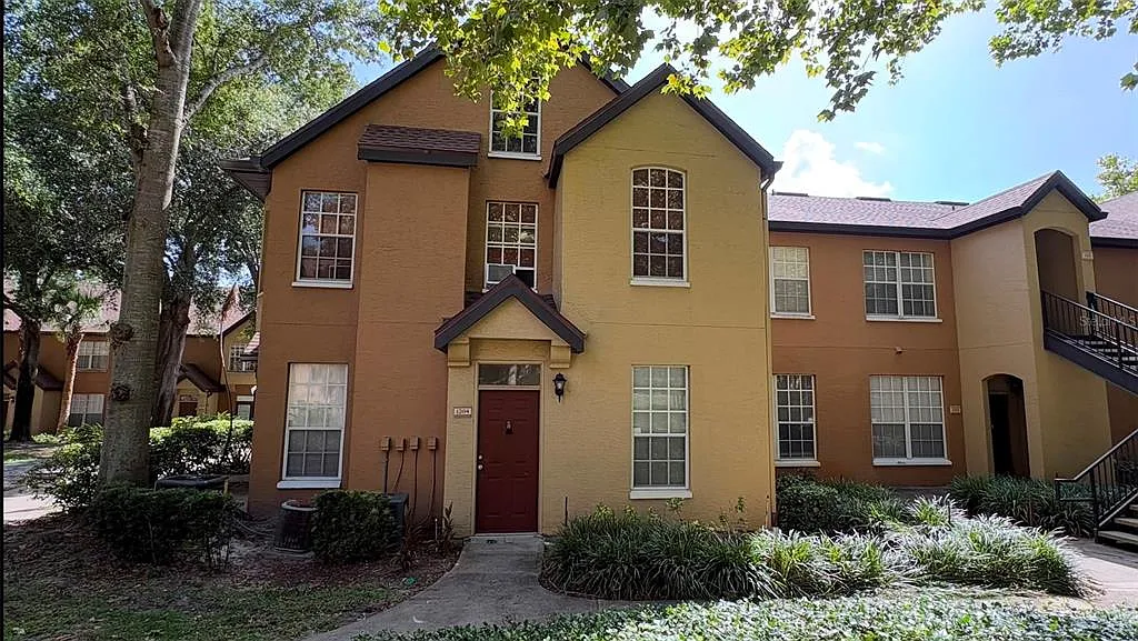 2 bed, 2.0 bath, 1051 sqft, $1,800 — Photo 1