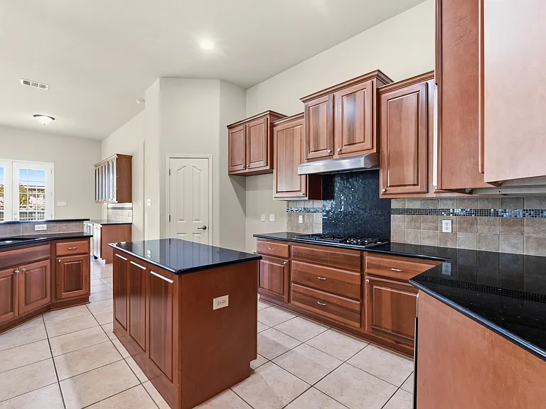 1301 David Cv — Photo 15