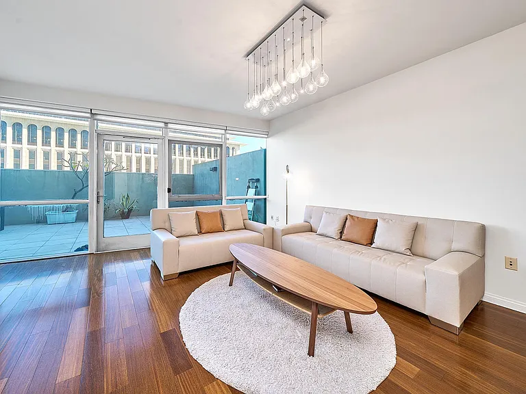 3785 Wilshire Blvd #704 — Photo 10