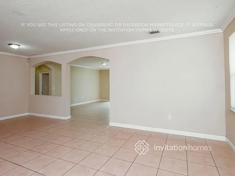 8013 NW 198th St — Photo 5