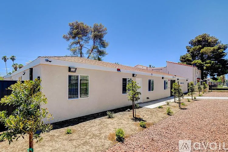 405 S 10th St #6 — Photo 7