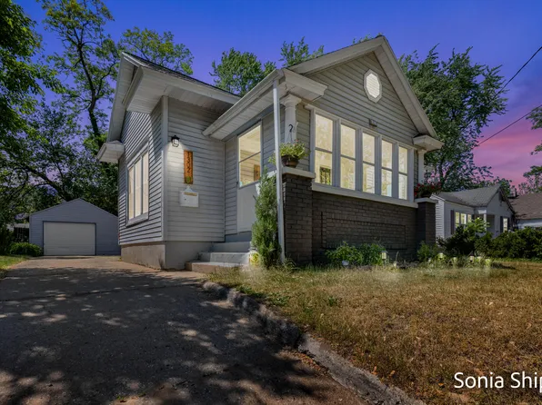 1302 Ballard St SE, Grand Rapids, MI 49507