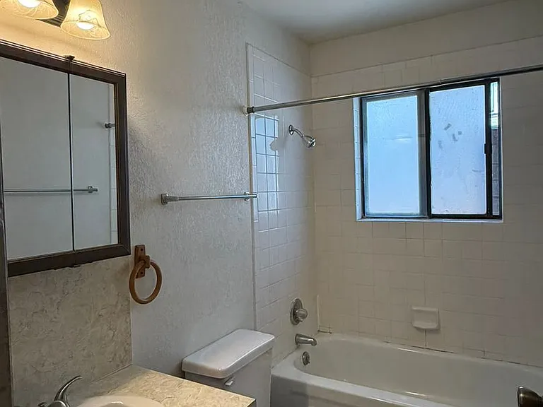 165 N Cherry St — Photo 7