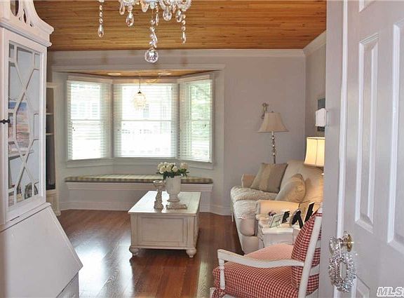 2nd image of 71 Queen Dr