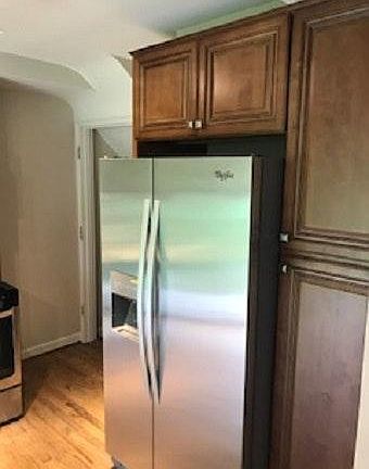 4th image of 2721 Glenview Ave