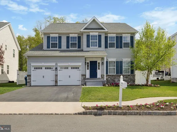 2205 Cloverdale Ave, Pennsburg, PA 18073