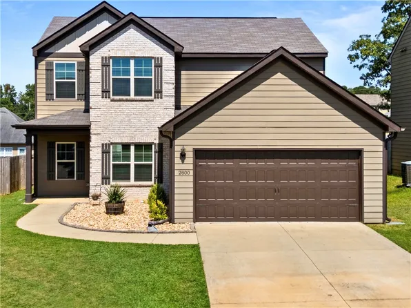 2800 Arlee Ave, Opelika, AL 36804