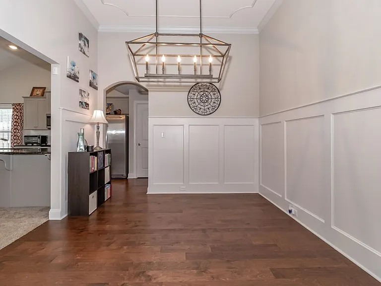 2112 Kinsale Ave — Photo 14