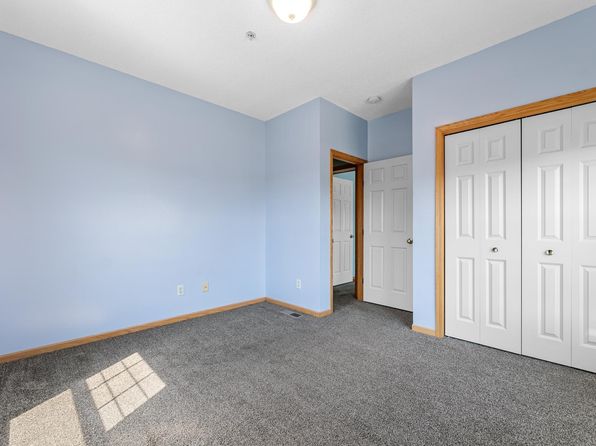 114123 Hundertmark Rd, Chaska, MN 55318