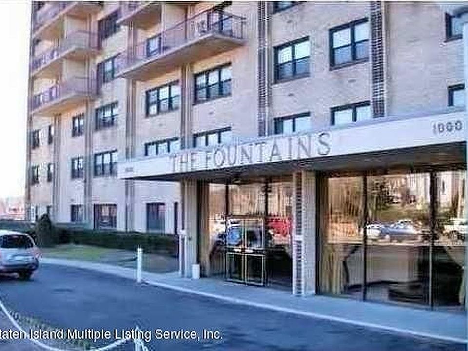 1st image of 1000 Clove Rd APT 2R