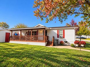 6986 Chippewa Dr, Romulus, MI 48174