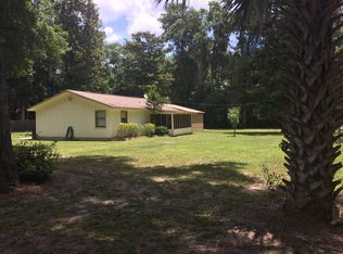 402 E Dakota St, Florahome, FL 32140