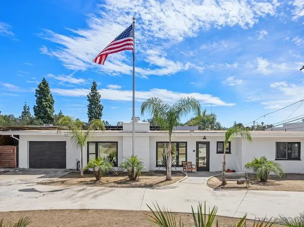 1211 E Mission Rd, Fallbrook, CA 92028