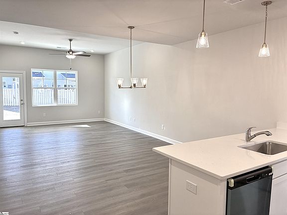 5th image of 237 Taylor Woods Ct