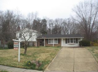 1818 Abbotsford Dr, Vienna, VA 22182