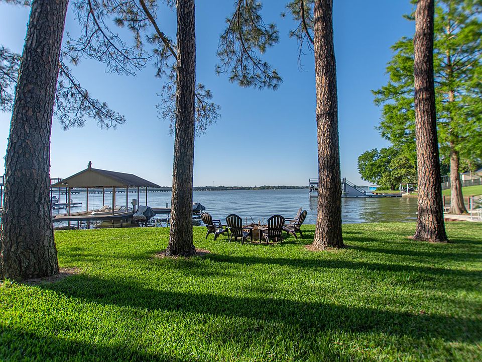 1st image of 290 Whispering Oaks Trl #1