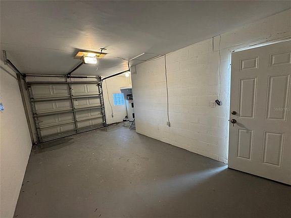 4th image of 2580 Euston Rd #0