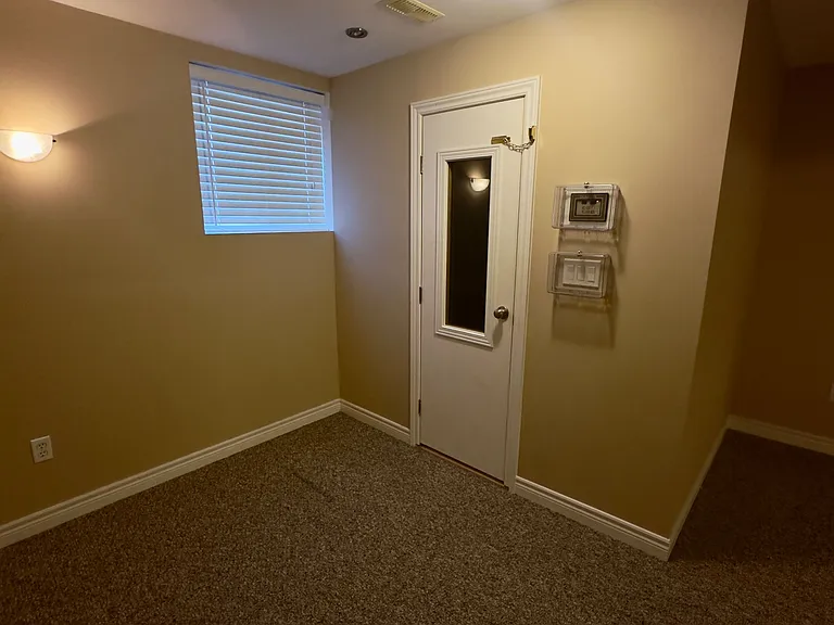 908 Copper Leaf Cres — Photo 35
