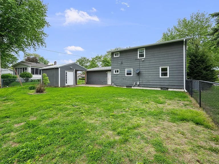 3129 Windsor Dr — Photo 29