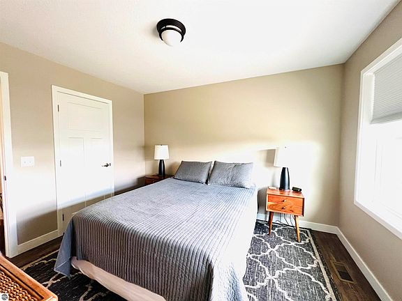 4th image of 4053 Quincy Ct