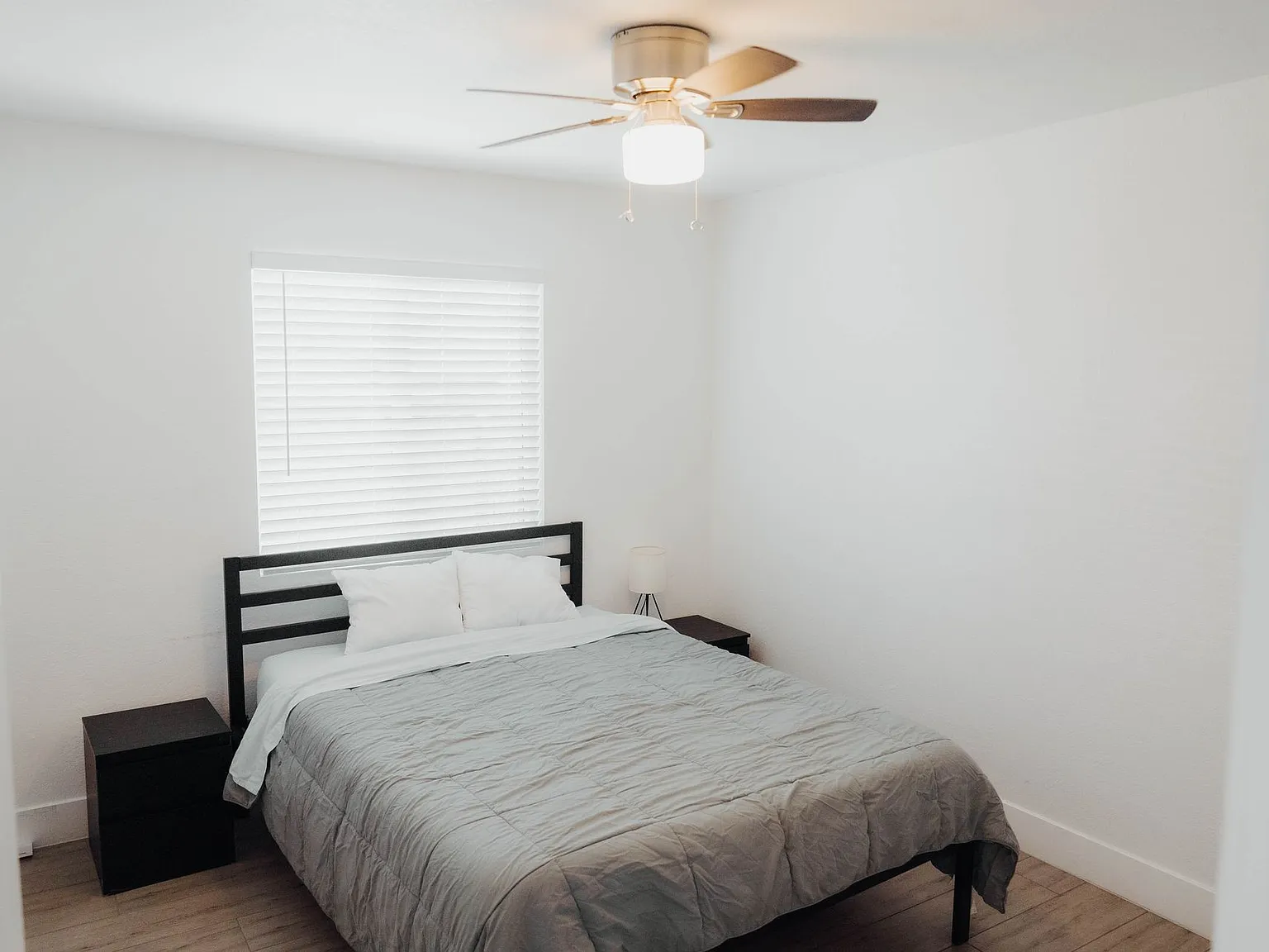 Boho On 31st- Fully Furnished Unit — Photo 3
