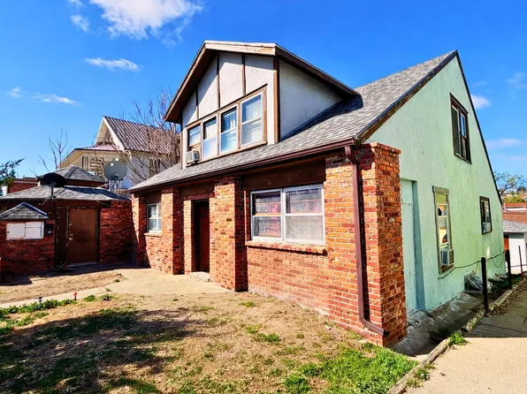 805 N 2nd Ave, Dodge City, KS 67801