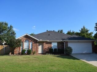 626 Coal Creek Dr, Mansfield, TX 76063