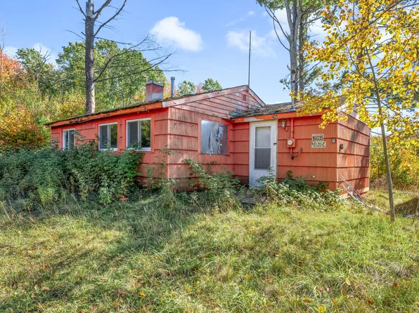 16107 Twelve Mile Rd, Leroy, MI 49655