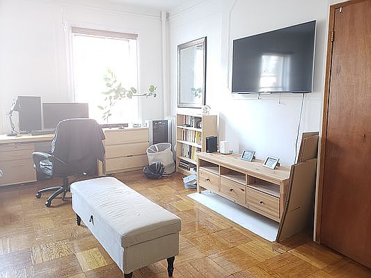 5th image of 303 W 107th St #2NF