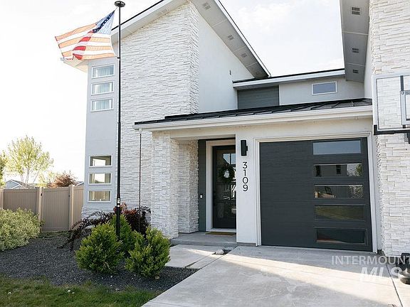 2nd image of 3109 N King Garden Way
