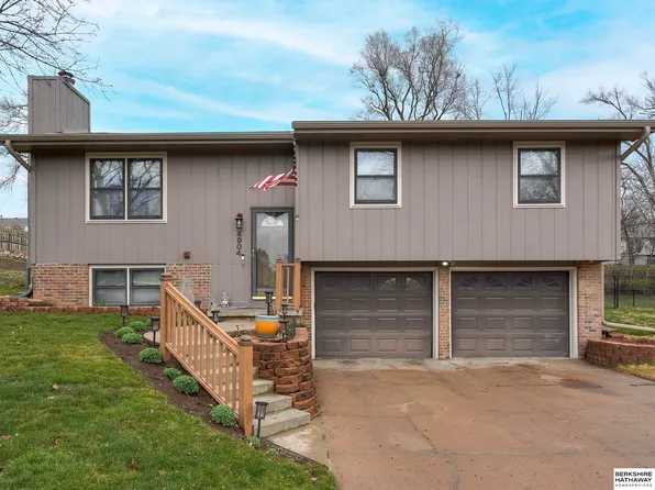 4904 Bernadette Ave, Omaha, NE 68157