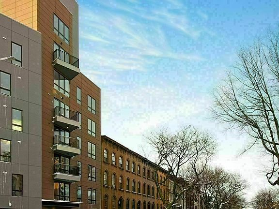 5th image of 596 Washington Ave #4K