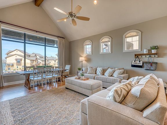 4th image of 211 Chandler Way