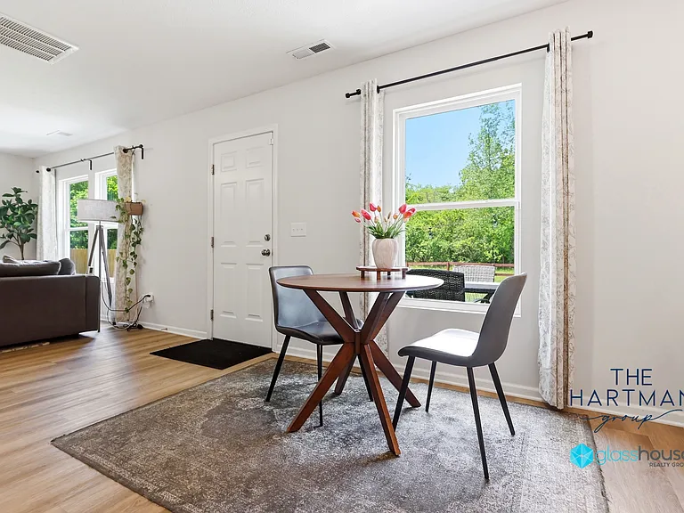 1018 Louise Dr — Photo 15