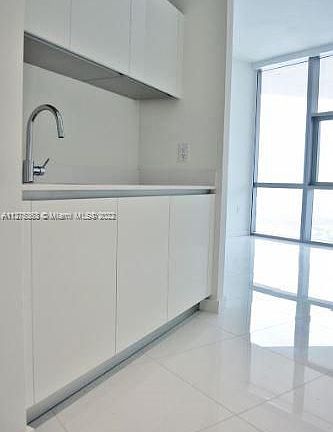 5th image of 851 NE 1st Ave Unit 4512