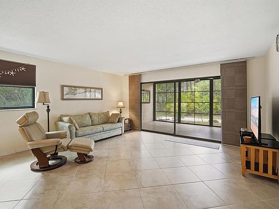 5th image of 169 PINEHURST DRIVE #169