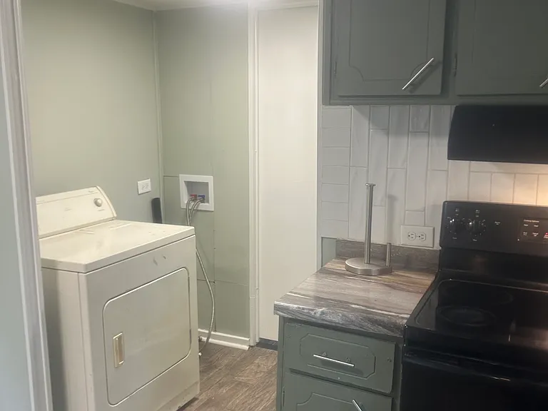 118 Belmont Rd — Photo 9
