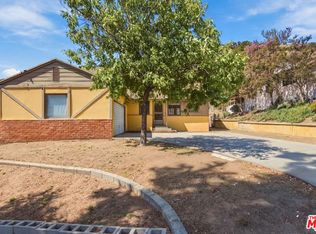 8501 Petaluma Dr, Sun Valley, CA 91352