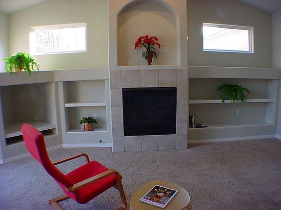 Main Floor Family Rm