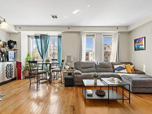 612 12th Street image 4 of 28