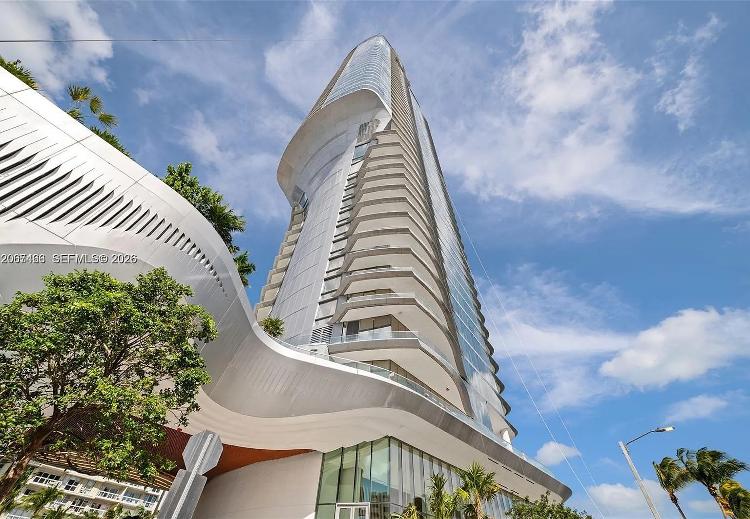 Una Residences — Photo 2