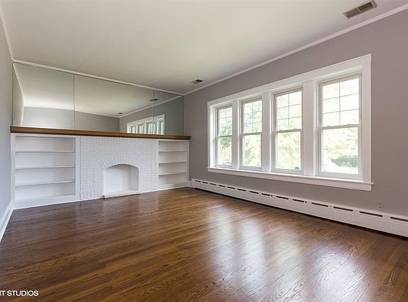 2nd image of 6141 W Waveland Ave