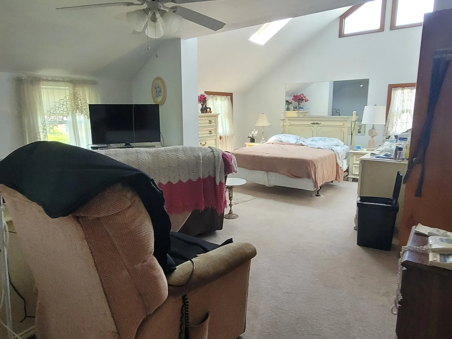 6726 Ridgevue Dr — Photo 2