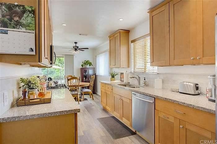 1st image of 5008 Acampo Ave #5008