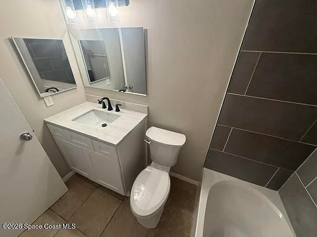 425 Tewksbury Ln NE — Photo 17