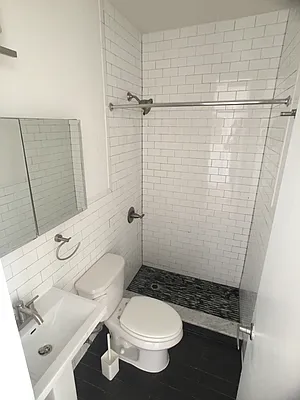 Rented by (Legacy) NY Quality Living Uptown | media 8